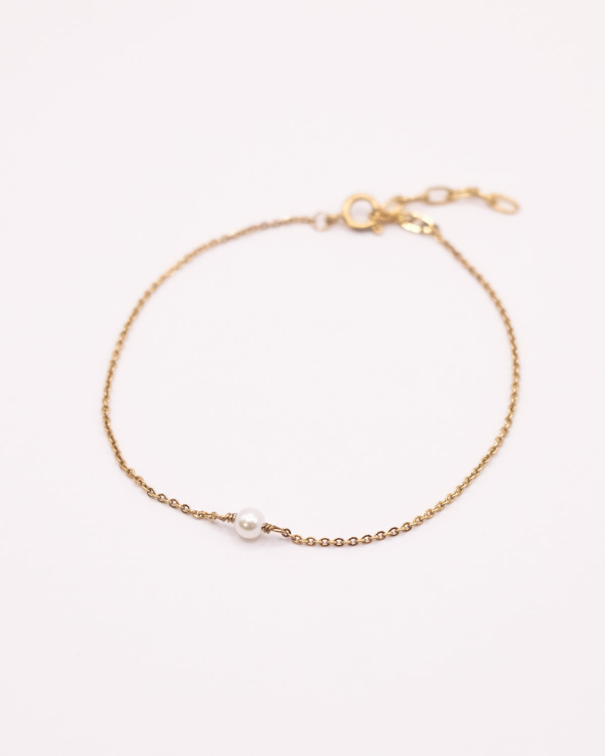 Bracelet Lisa doré avec chaîne fine et perle de culture