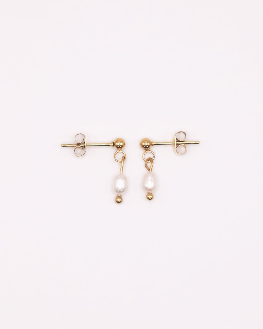 Boucles d’oreilles Amy dorées en acier inoxydable avec perles de culture