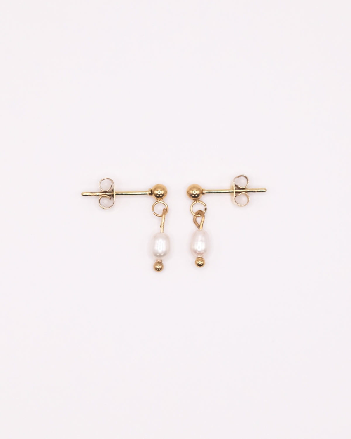 Boucles d’oreilles Amy dorées en acier inoxydable avec perles de culture
