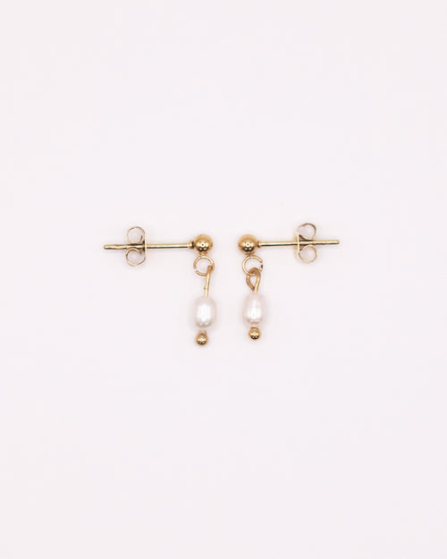 Boucles d’oreilles Amy dorées en acier inoxydable avec perles de culture