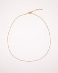 Collier Lisa ras de cou doré avec chaîne fine et perle de culture
