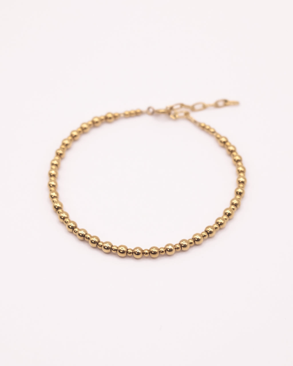 Bracelet Gigi doré en perles d’acier inoxydable irrégulières