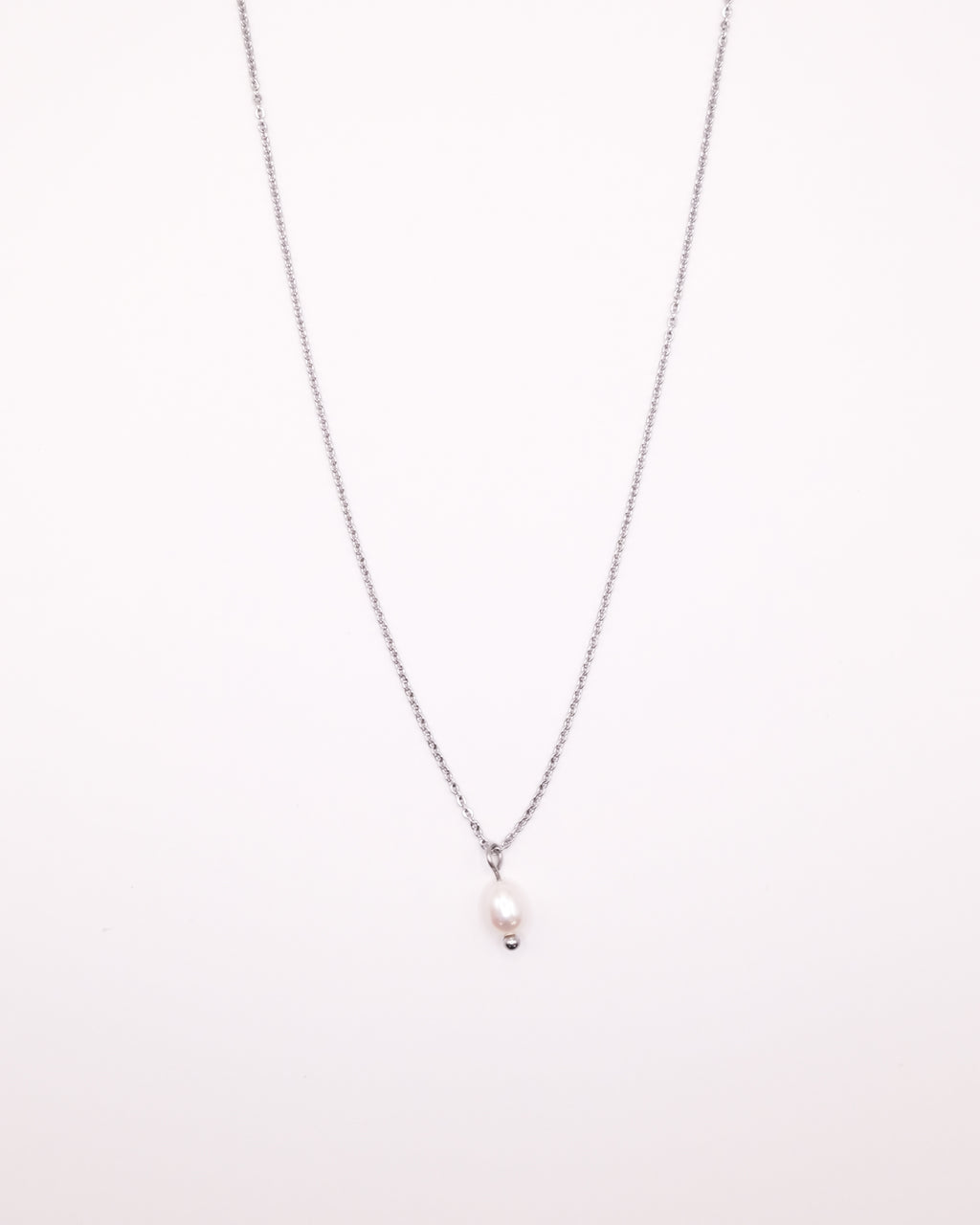 Collier Sylvia long argenté avec pendentif perle de culture