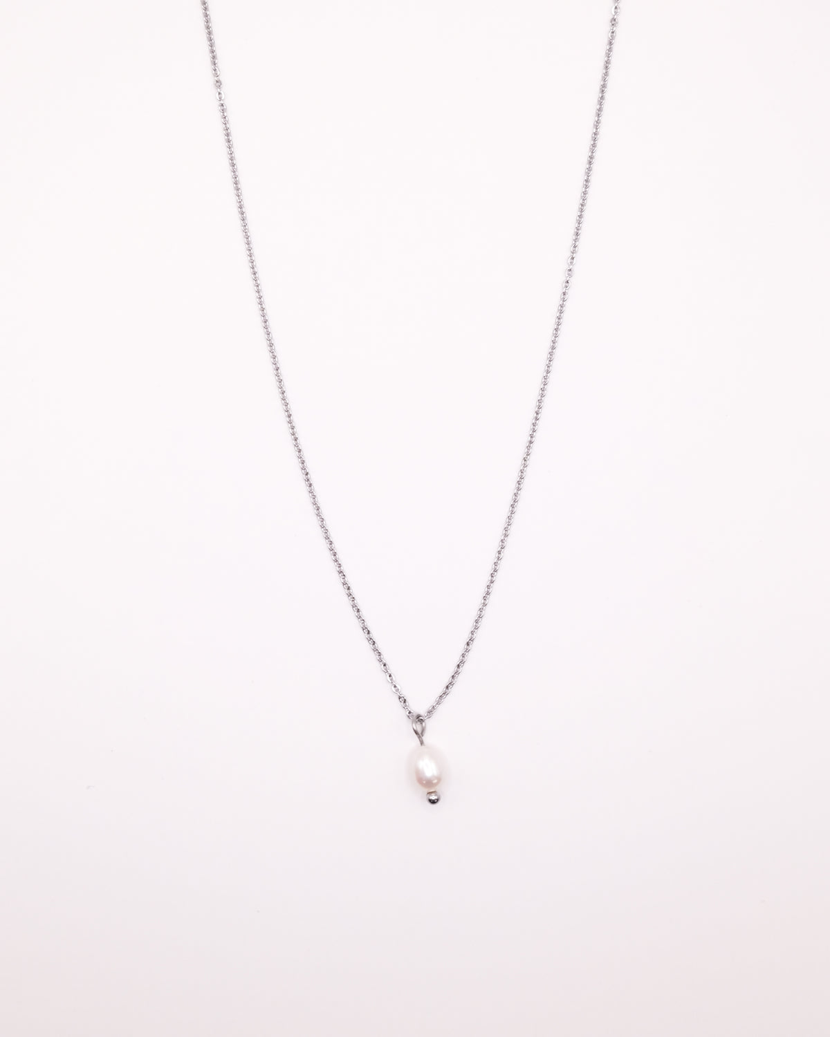 Collier Sylvia long argenté avec pendentif perle de culture