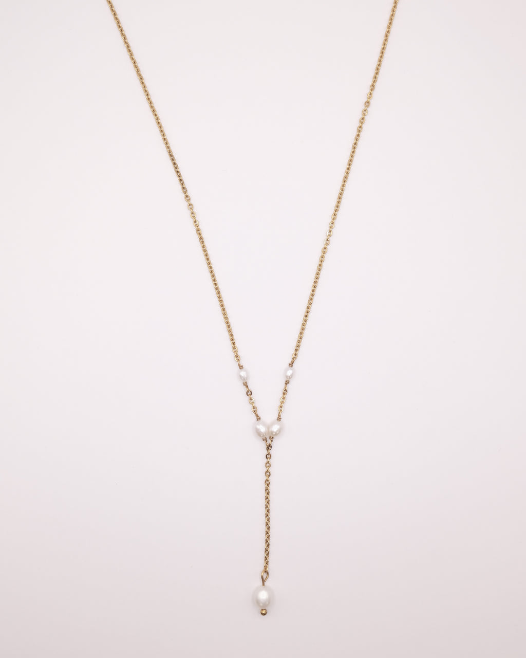 Collier Agnès long doré avec pendentif en perles de culture