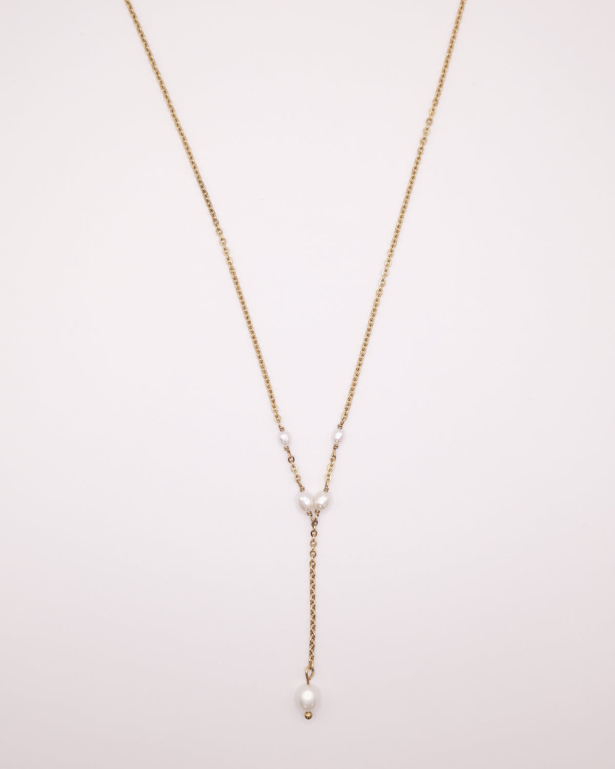 Collier Agnès long doré avec pendentif en perles de culture