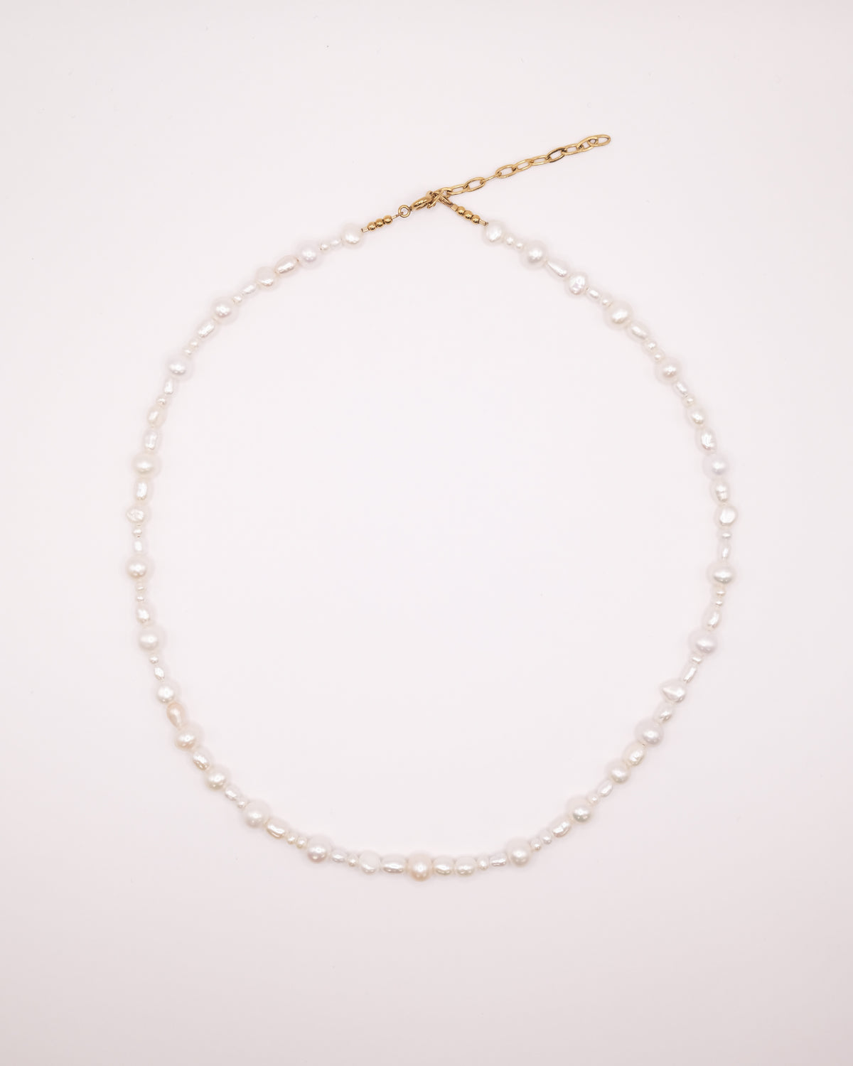 Collier Mimi ras de cou en perles de culture irrégulières