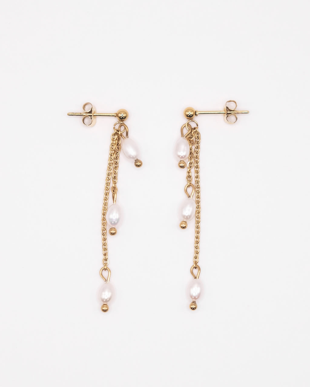 Boucles d’oreilles Marguerite dorées avec perles de culture sur chaînettes