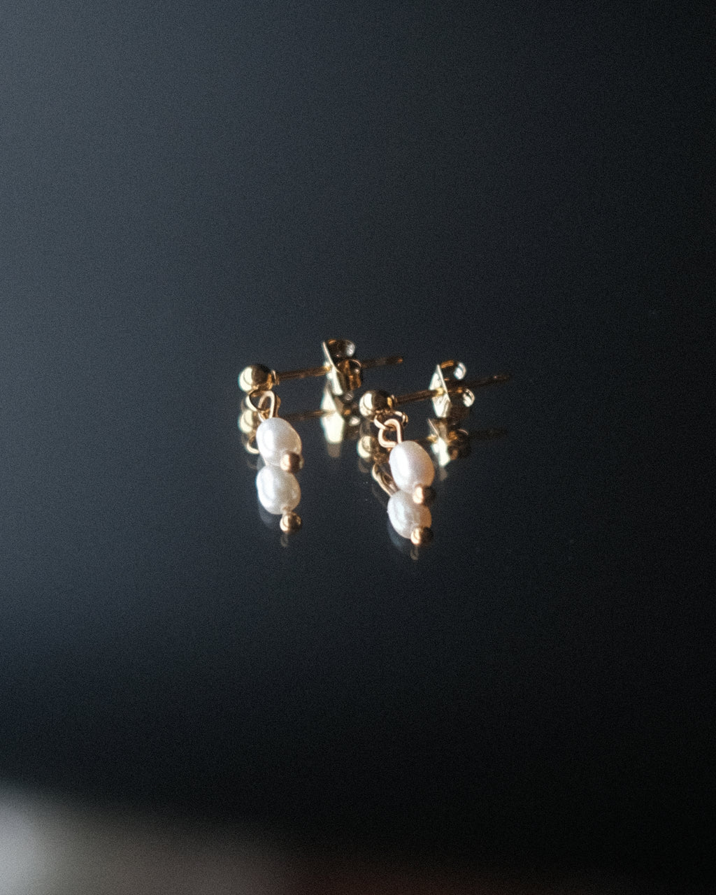 Boucles d’oreilles Amy dorées en acier inoxydable avec perles de culture