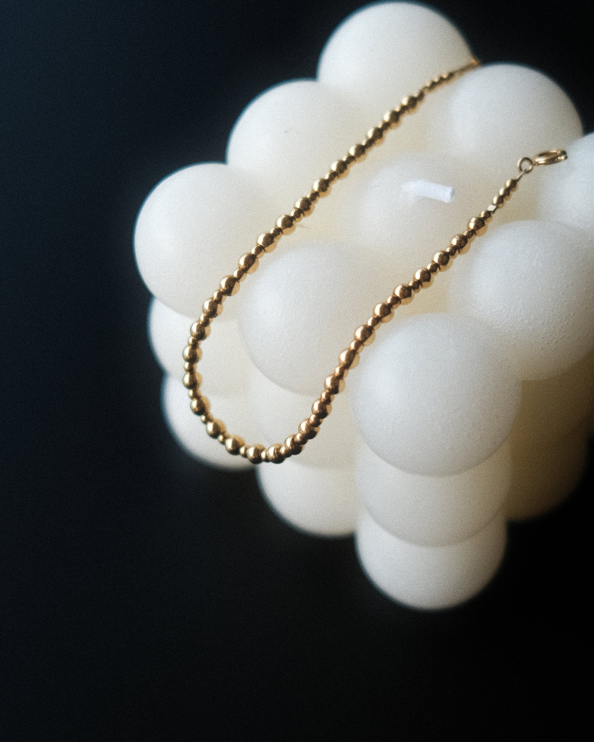 Bracelet Gigi doré en perles d’acier inoxydable irrégulières
